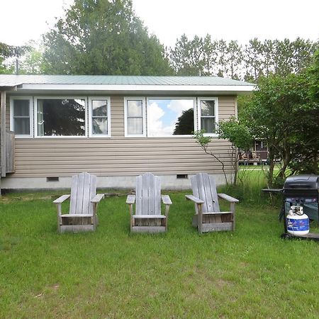 Bondi Village Cottage Resort Lake of Bays Buitenkant foto