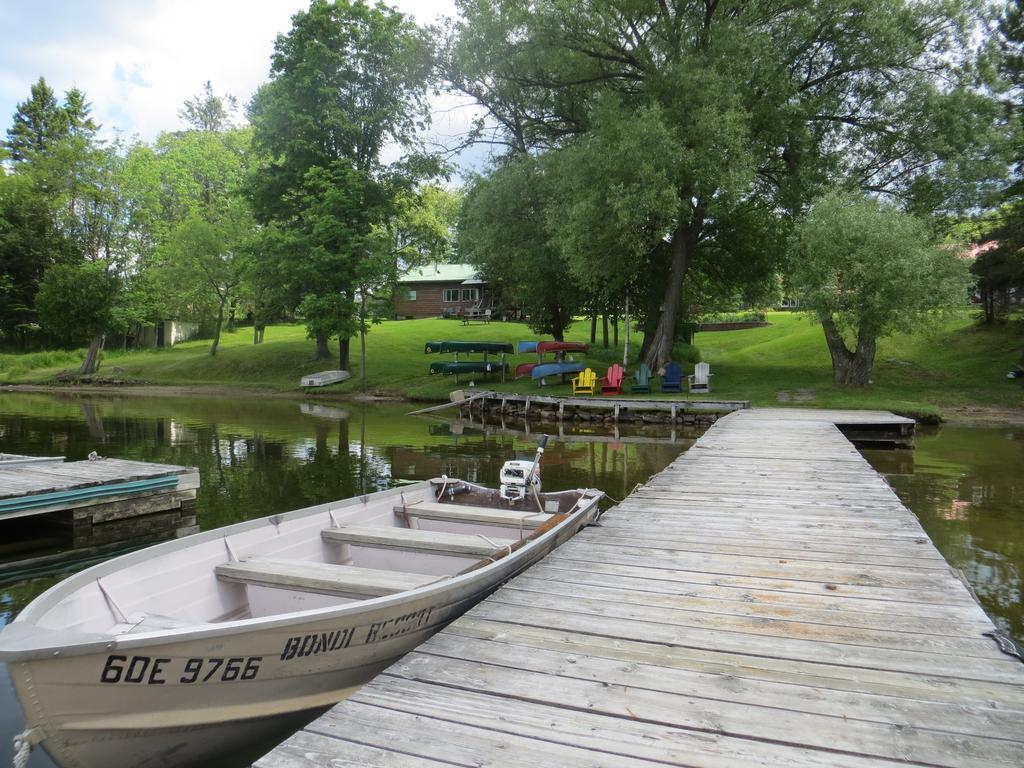 Bondi Village Cottage Resort Lake of Bays Buitenkant foto