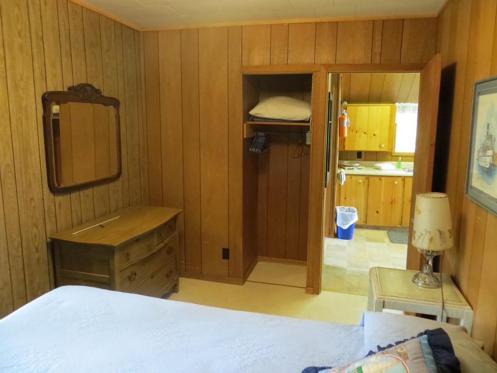 Bondi Village Cottage Resort Lake of Bays Buitenkant foto