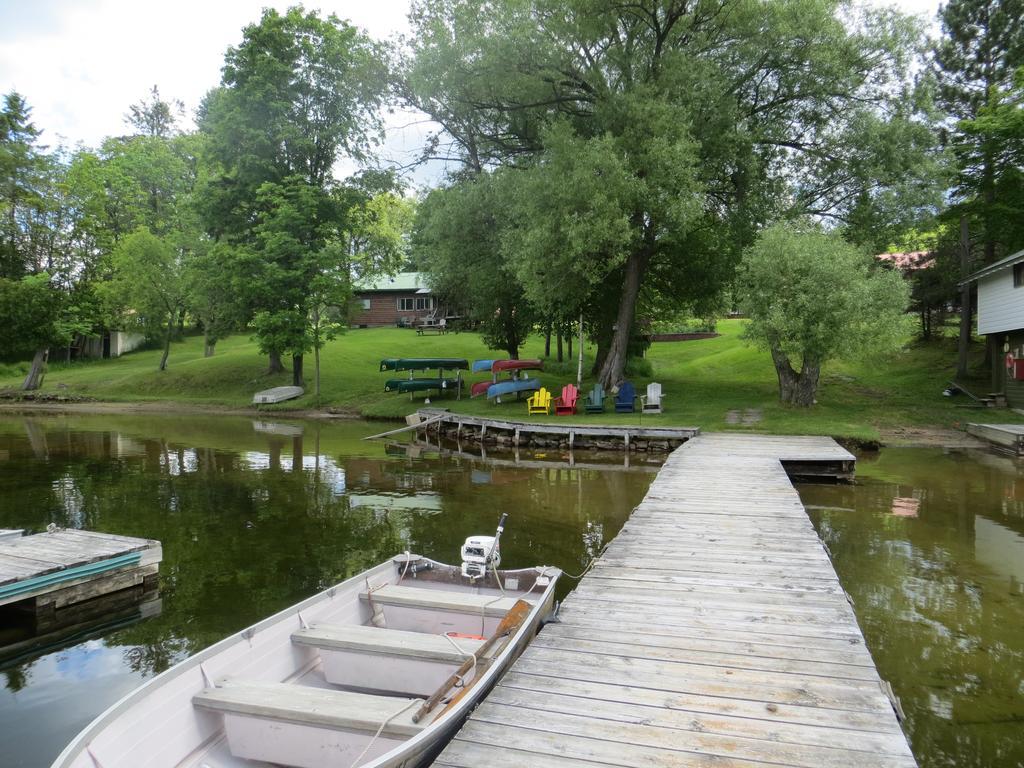 Bondi Village Cottage Resort Lake of Bays Buitenkant foto