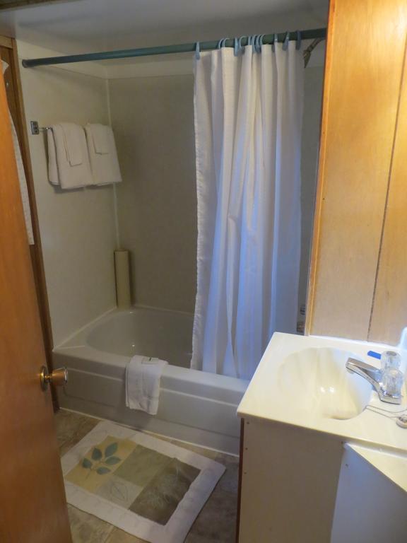 Bondi Village Cottage Resort Lake of Bays Buitenkant foto