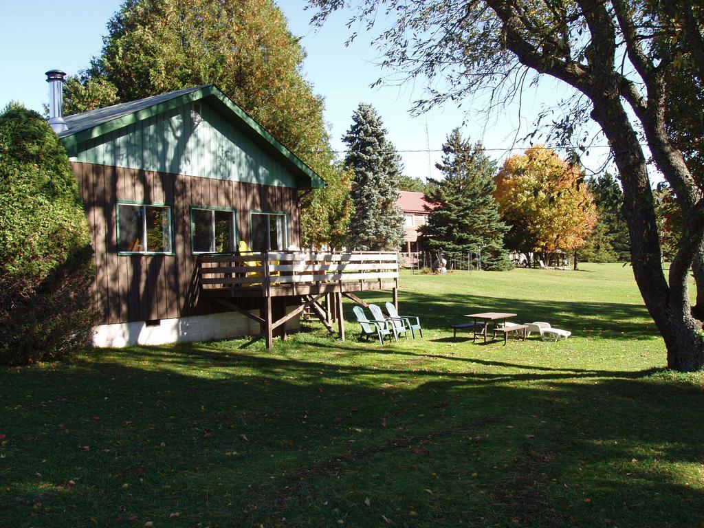 Bondi Village Cottage Resort Lake of Bays Buitenkant foto