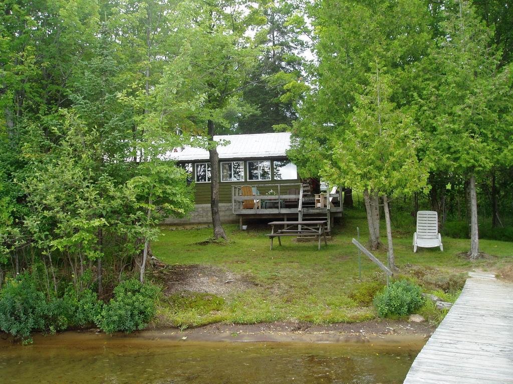 Bondi Village Cottage Resort Lake of Bays Buitenkant foto